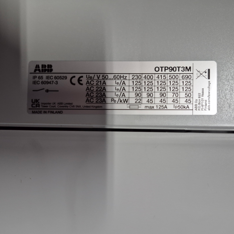 ABB AC Skerhetsbrytare 90A 3-polig +J (OTP63T3M)